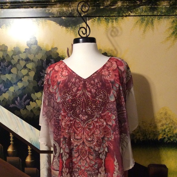 Ladies Top - Picture 1 of 4